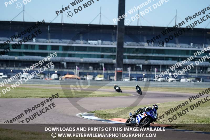 Rockingham no limits trackday;enduro digital images;event digital images;eventdigitalimages;no limits trackdays;peter wileman photography;racing digital images;rockingham raceway northamptonshire;rockingham trackday photographs;trackday digital images;trackday photos